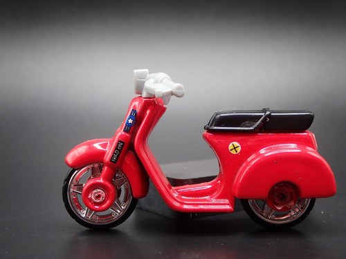 Deadpool Scooter MOTORCYCLE Marvel Rojo 1:64 Escala Colección Modelo Fundido De - Imagen 2 de 7