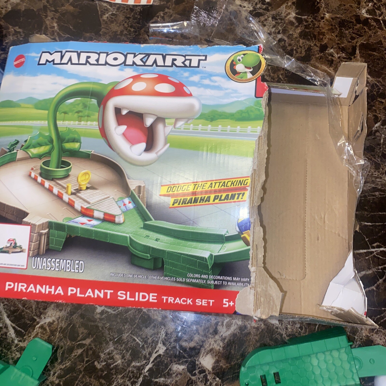 Hot Wheels Mario Kart Piranha Plant Slide Track Set Yoshi Race Car
