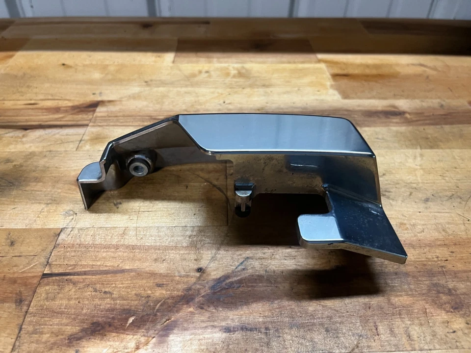 CAPA DE CABEÇA CROMADA CILINDRO DIANTEIRO HONDA SHADOW 750 - Imagem 3 de 4