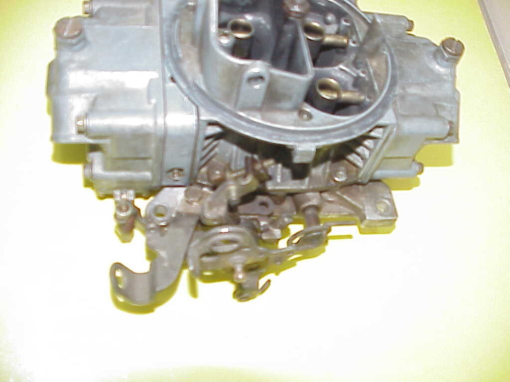 Holley 4 Barrel Carburetor with Vacuum Secondaries & Electric Choke