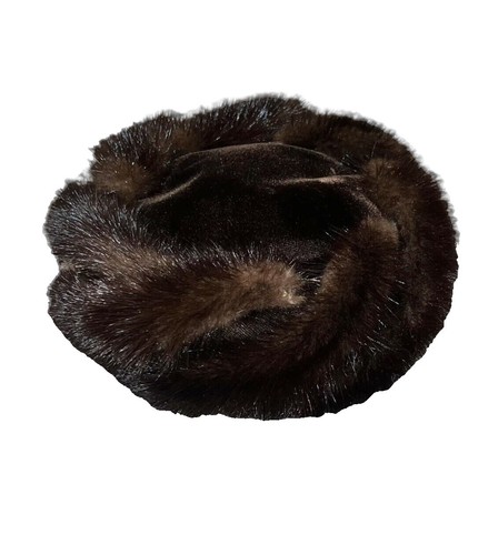 Vintage 1950’s Ladies Imported Alaskan Fur Pillbox Fascinator Hat Miss Howes Vintage Fur Pillbox Hat: 1950s Women Midcentury Retro Fall  main image 3