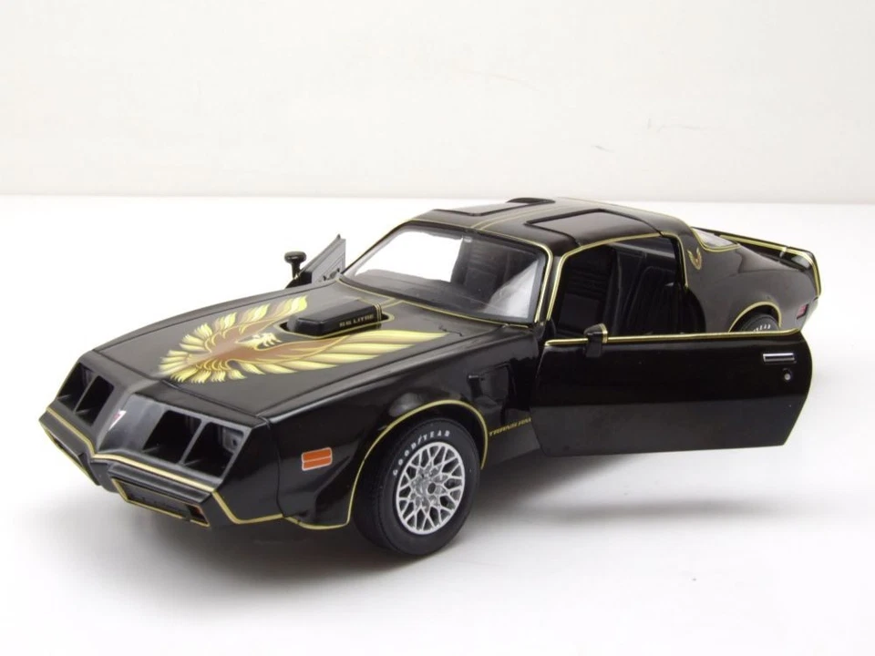 Pontiac Firebird Trans Am 1979 Nero Rocky 2 Modellino 1:24 Greenlight - Immagine 4 di 4