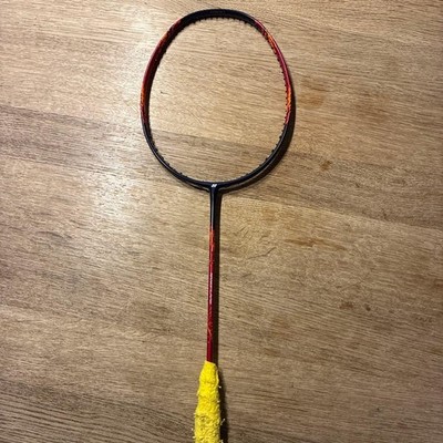 Yonex Nanoflare 700