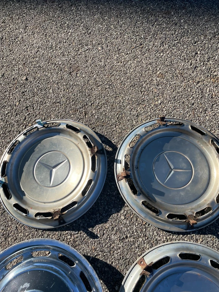 Tampas de roda genuínas 1969 a 1983 Mercedes Benz 240D 450 SEL Pagoda calotas azuis - Imagem 2 de 4
