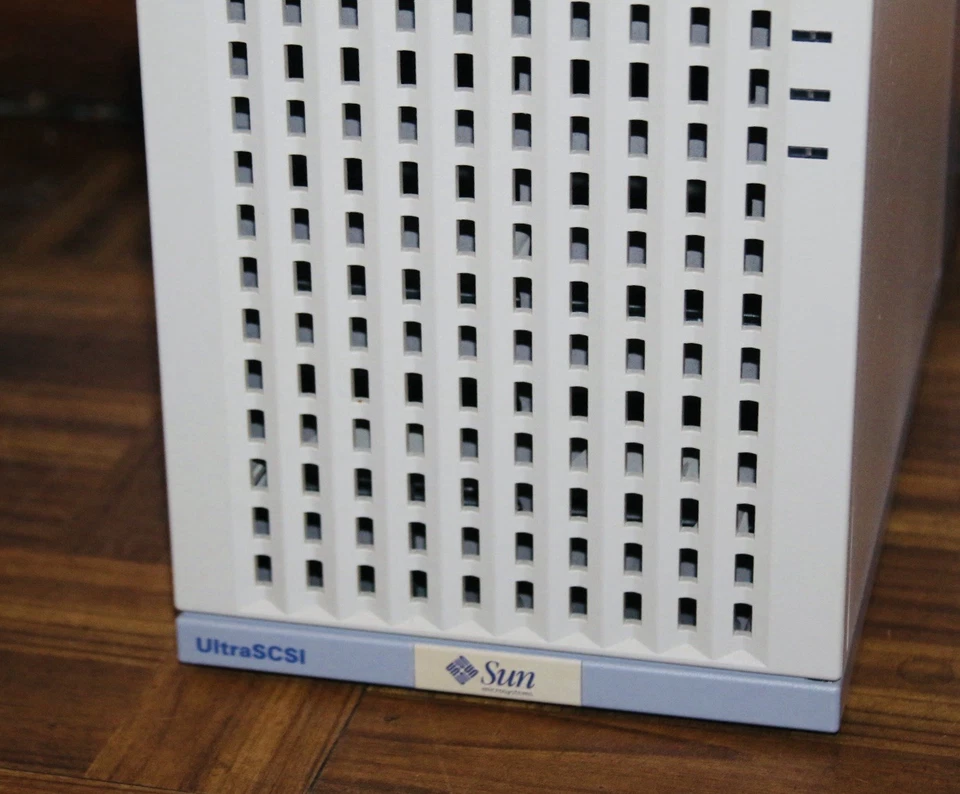 Caja de disco duro Sun 711 ULTRA SCSI 12 bahías 599-2061-01 con (2) SUN 5404177-01 - Imagen 2 de 4