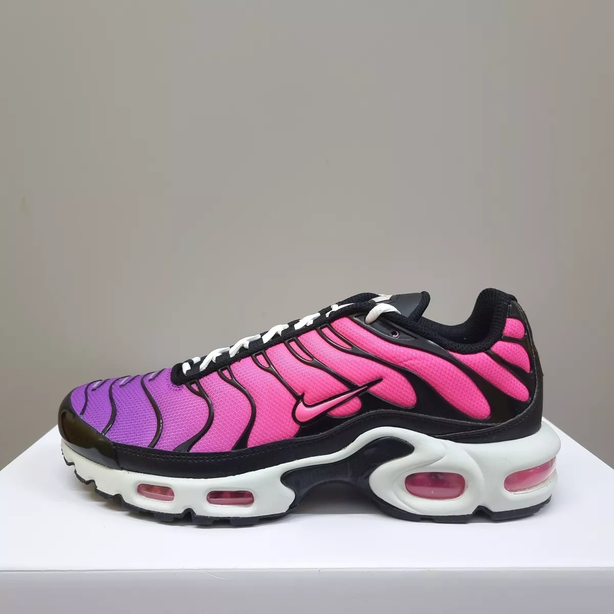 NIKE AIR MAX PLUS TUNED TN