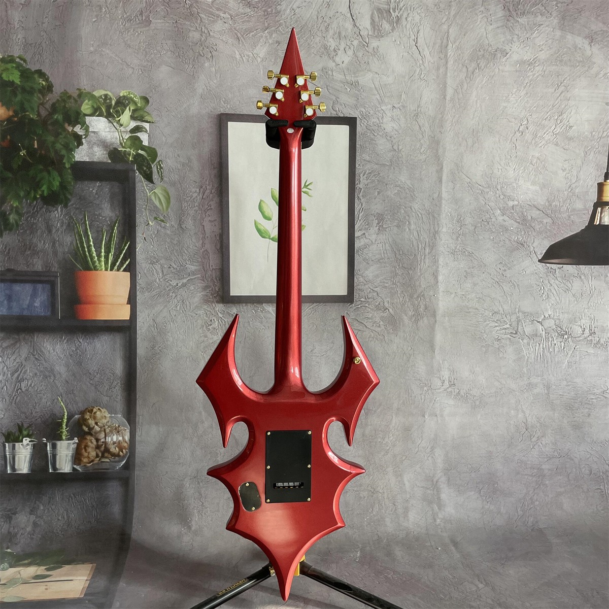 Bat Shape Electric Guitar Red Body 6 String H Pickups FR