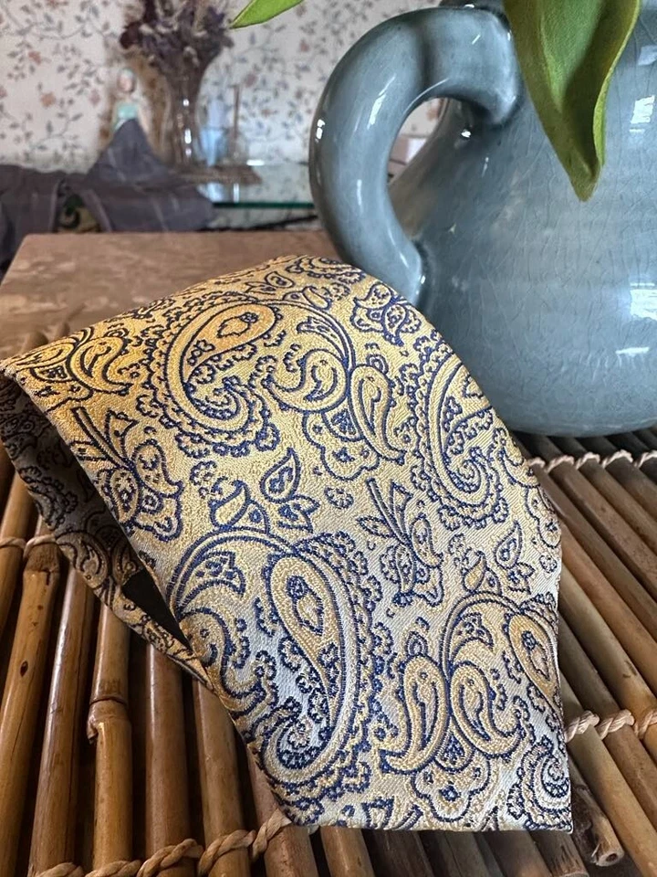 Corbata de seda para hombre Steve Harvey amarillo cachemir celebridad edición negra color clásico Foto 2 de 4