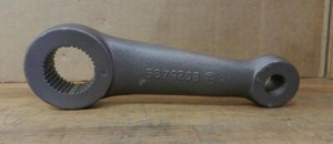 1968-72 Chevrolet Chevelle used power steering pitman arm 5679208 5679209