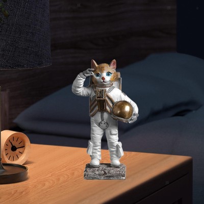 Astronaut Statue Astronaut Figurine for Table Living Room Miniature Ornament