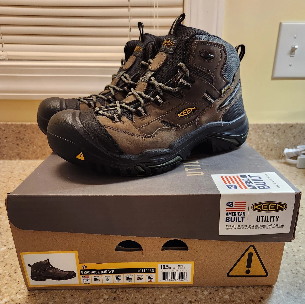 KEEN Utility Men s Size 10.5 D Braddock Mid Steel Toe WP Work Boot