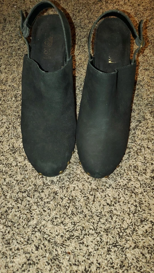 Reaction Kenneth Cole Womens Size US 9. Black Studded Suede Heels. NWOT. - Image 3 of 4