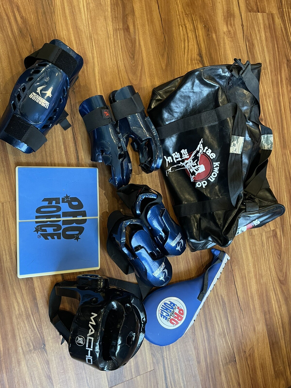 MACHO Martial Arts/Taekwondo/Karate Protective Sparring Gear Complete