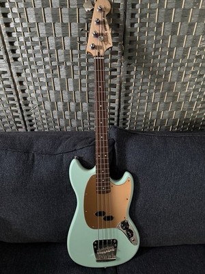 Fender Squier Classic Vibe/ Fender Head /Short scale Mustang Bass Guitar