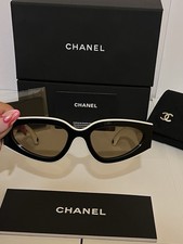 CHANEL Sunglasses Black/White Cat Eye Boutique Condition Ships Same Day