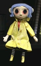 Coraline - Coraline Prop Replica Doll - NECA