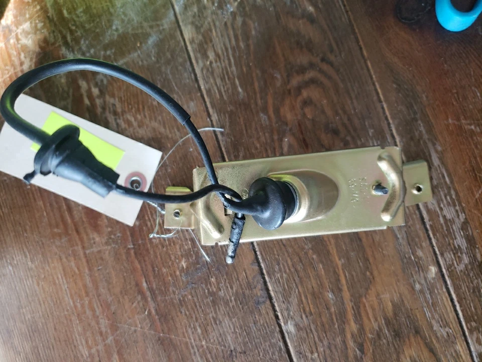 Luz interior dicromática Golg usada remanufacturada OEM Ford Mustang 1969-70 Foto 4 de 4