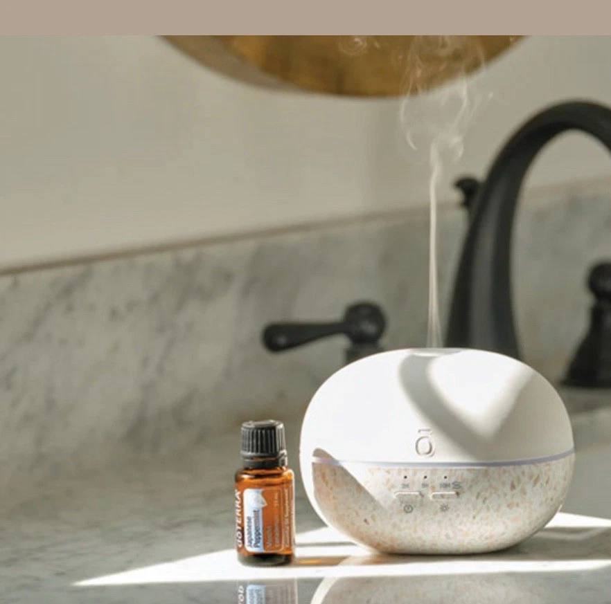 NEW Pebble diffuser by dōTERRA with 15ml Citrus Bloom & Siberian Fir - Image 2 of 4