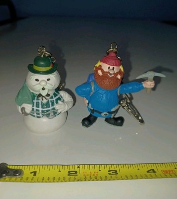 PLAYING MANTIS RUDOLPH & THE ISLAND OF MISFIT TOYS SAM & YUKON KEYCHAINS