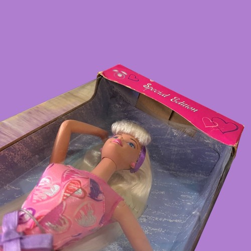 Muñeca Barbie Edición Especial San Valentín 1997 Mattel 17649 NUEVA Caja Sellada Dañada - Imagen 8 de 8