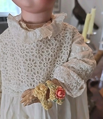 ¿Lote de dos tallas florales de celuloide o baquelita? Pulseras para muñecas, ¡difíciles de encontrar! - Imagen 2 de 7