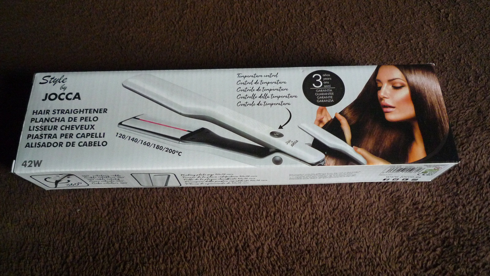 Lisseur infrarouge Jocca adieu frisottis et cheveux ternes format compact