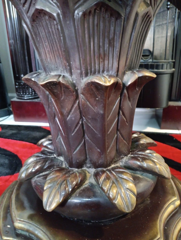 Base de mesa vintage de hoja de palma de bronce hecha a mano de 20"x23" madera recubierta de bronce Foto 3 de 4