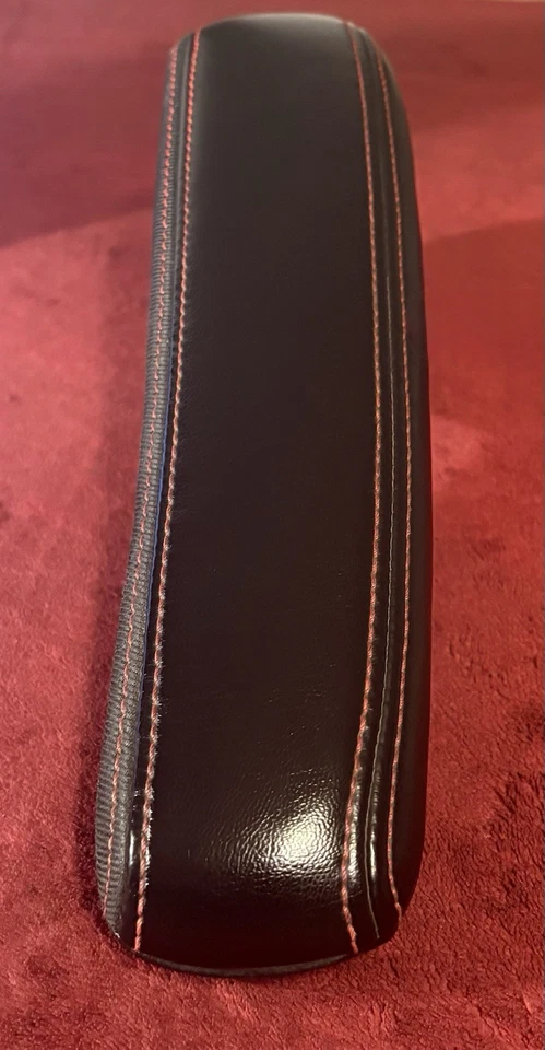 Reposabrazos para pasajero delantero DodgeCaravan/Town Country 11-20 negro rojo costuras OEM Foto 2 de 4