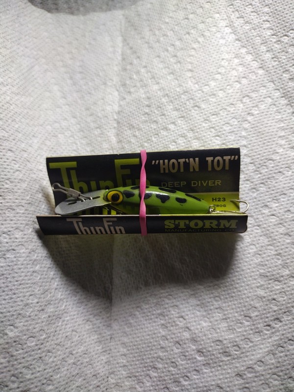 Storm Thin Fin Hot N Tot Deep Diver H23 Frog Lure 3in USA No Box