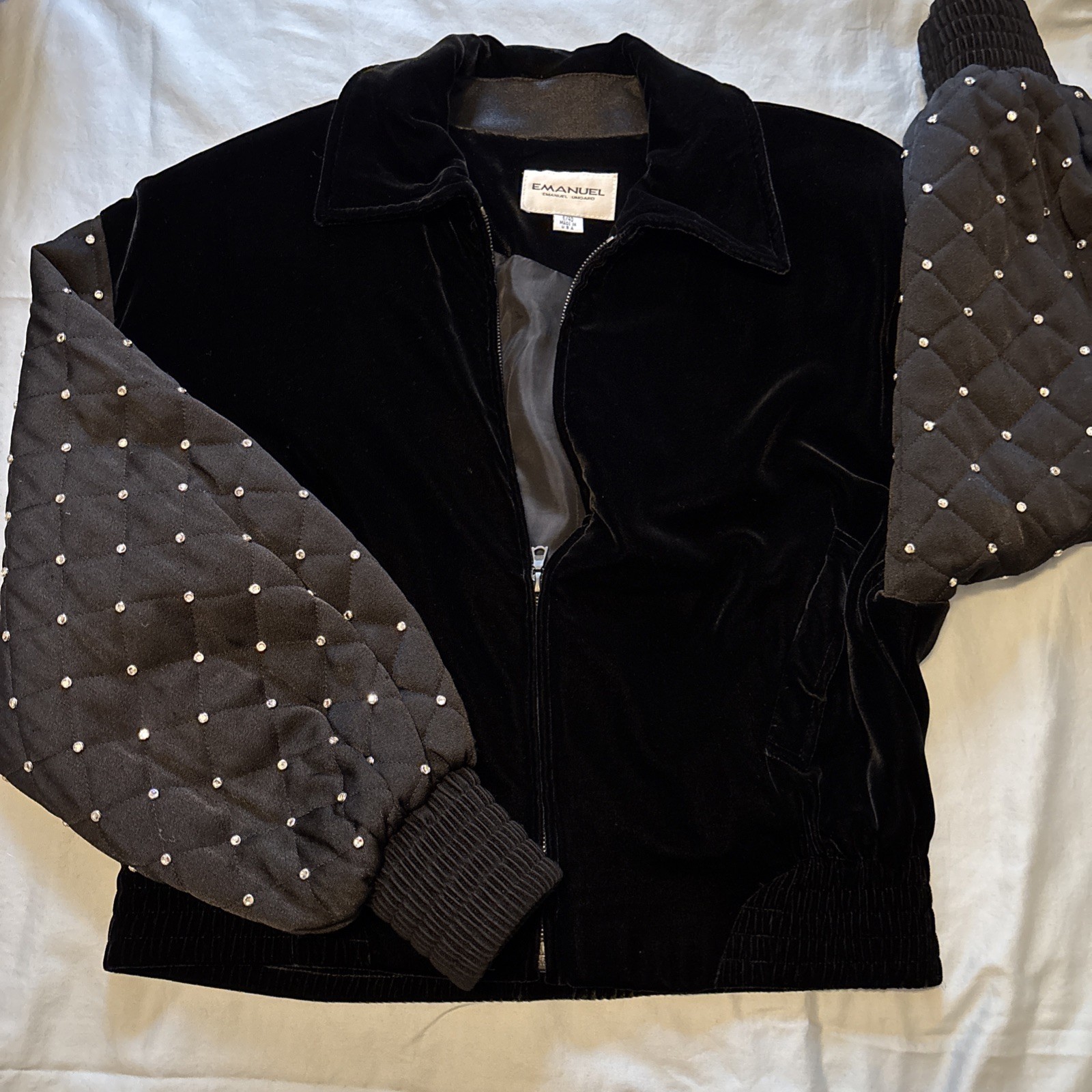 Vintage Emanuel Ungaro  Black Velvet Sequin Sleeves Jacket Made In Italy 6