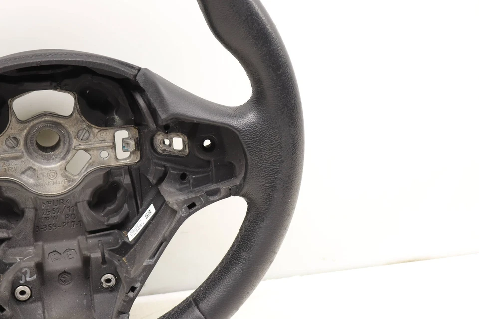 BMW 435I Gran Coupé 2015-2016 - Volante deportivo de cuero de 3 radios 6878251 Foto 3 de 4