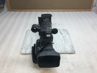 JVC GY-HD100U 1/3-Inch 3-CCD Professional HDV Camcorder w/16x Fujinon Lens *READ