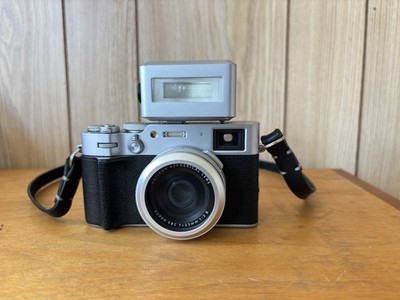 Fujifilm X100VI  w/ 256gb SD Card, Flash, Filters, Batteries, 6000 shutter count