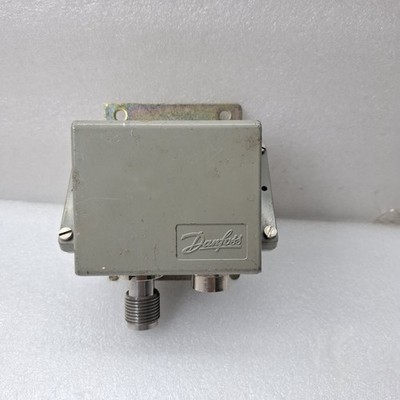 DANFOSS EMP2 084G2136 PRESSURE TRANSMITTER 24VDC EMP2