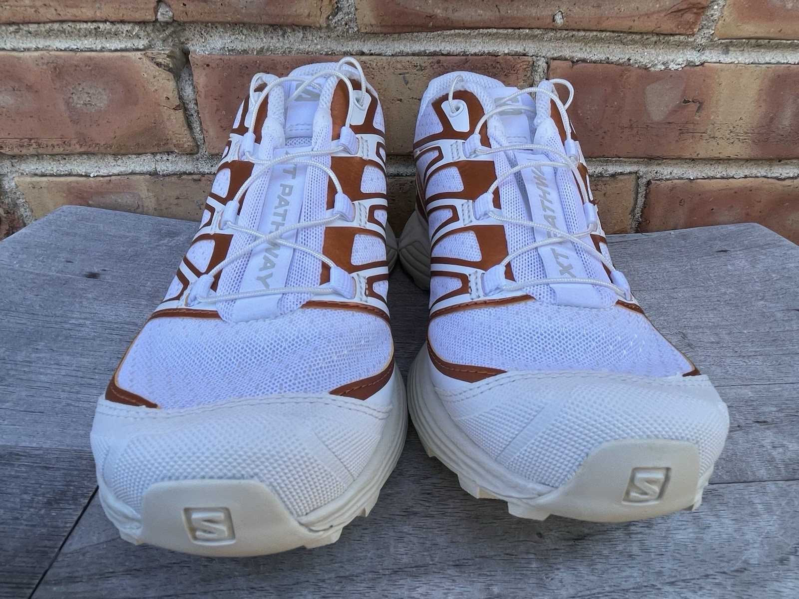 🔥 Salomon • XT Pathway Metallic Hiking Shoes Women’s 5.5 Men’s 4.5 White Copper image 8