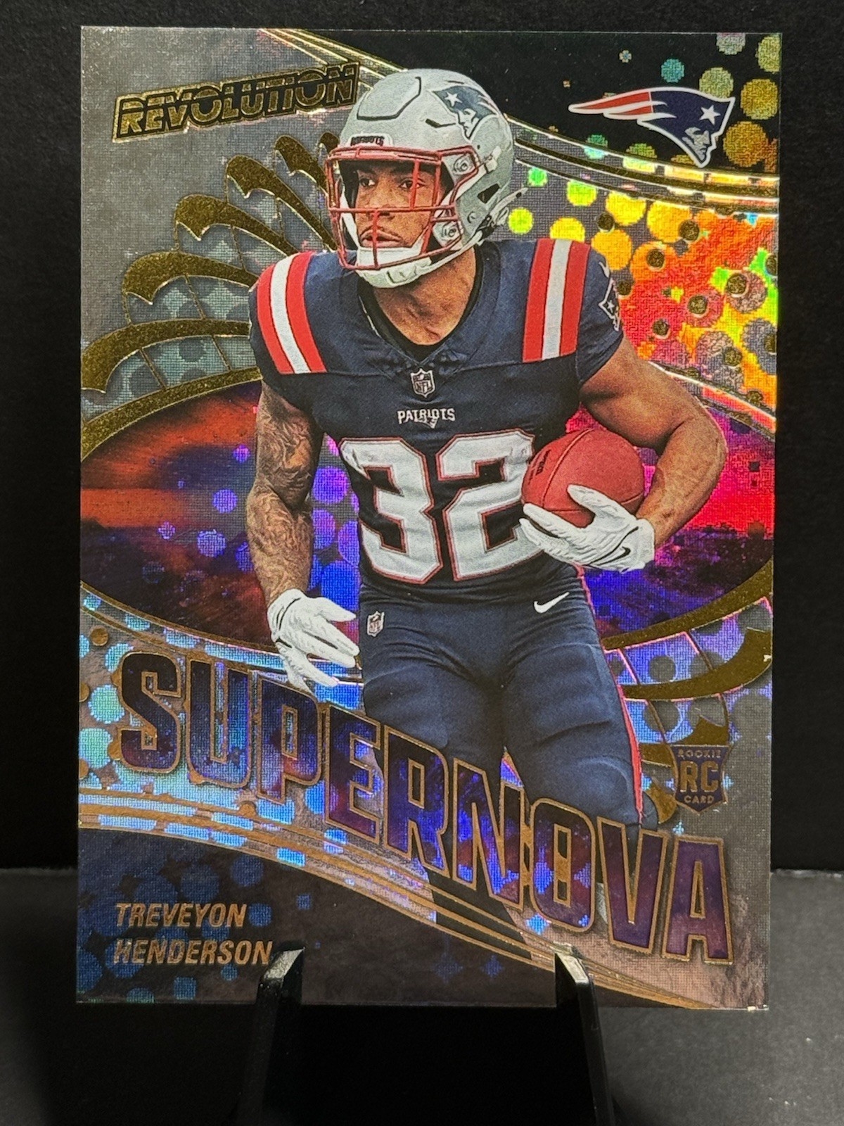 2025 Panini Revolution Treveyon Henderson RC Supernova 🔥💎🔥 Patriots Stud!