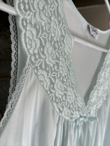 VTG Vanity Fair Nightgown Women “L” Pale Blue Lace Trim Bow Satin Mid Length - Picture 5 of 13