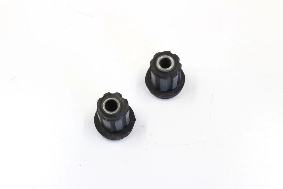 91 SUZUKI GSX1100G OEM MONTAJE MOTOR SOPORTE MARCO BUJE DE GOMA Foto 4 de 4