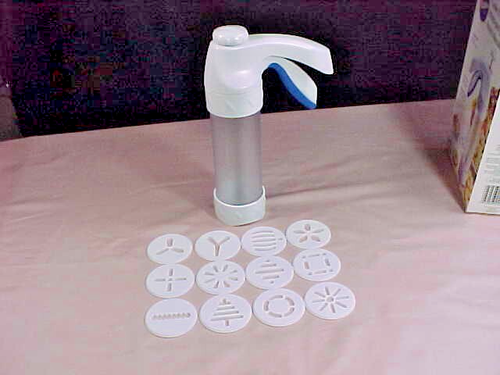 Wilton Cookie Press 12 Disks - Picture 2 of 9