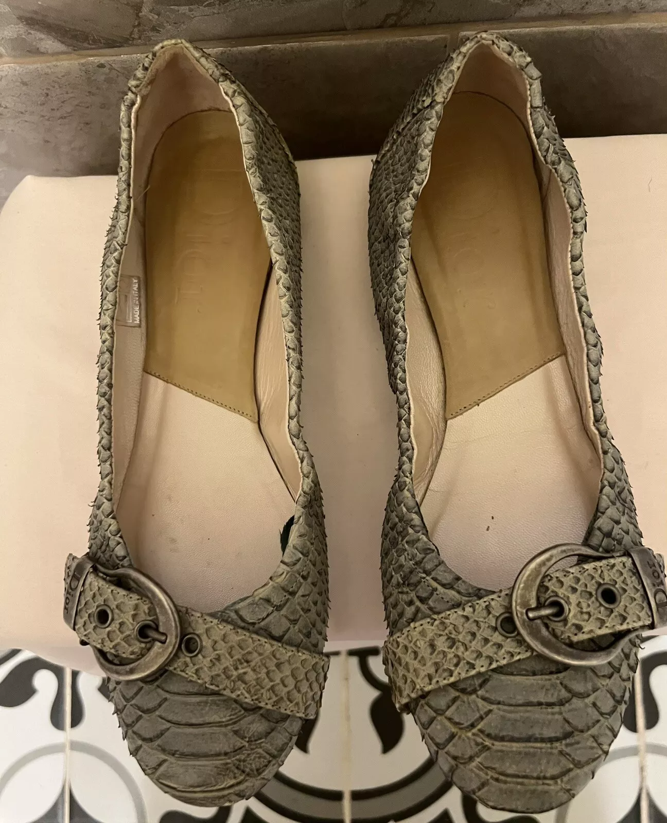 Ballet Christian Dior imprimé serpent bout rond plat métallisé taille 38