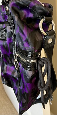 CIOの特別版ハッピーバッグ　　パープル Coach Purse: F20048 Purple Black Ocelet Poppy Shoulder Bag