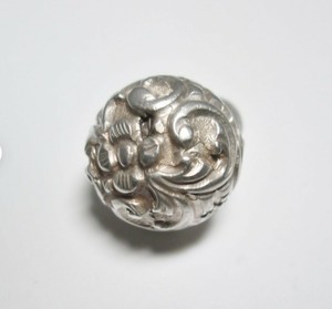 Rare Large High Grade Silver 925 Repousse Chinese Floral Robe Button Pendant