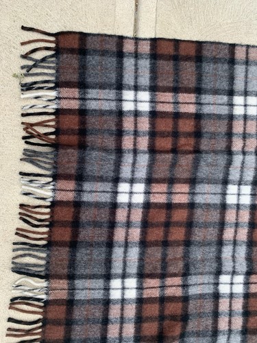 Vintage Wool Throw Blanket HORNER WOOLEN MILLS Brown White Plaid Fringe 72 x 56 - Picture 3 of 6