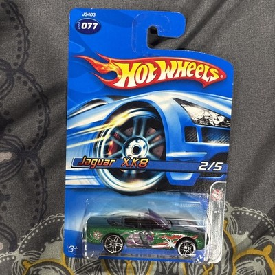 2006 Hot Wheels Green Jaguar XK8 Spy Force 2/5 #077