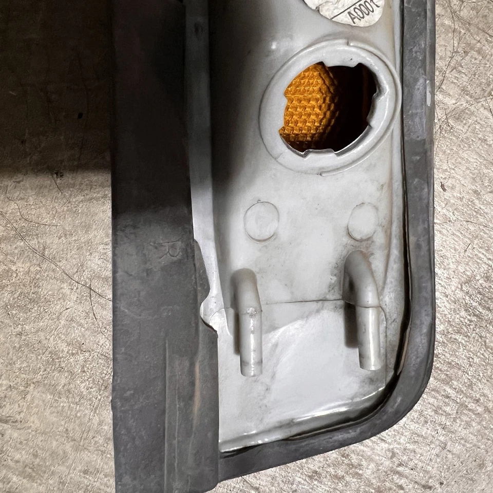 Luz delantera en esquina Honda Accord 1988-1989 (derecha) (usada) apta 1986-1989 Foto 3 de 4