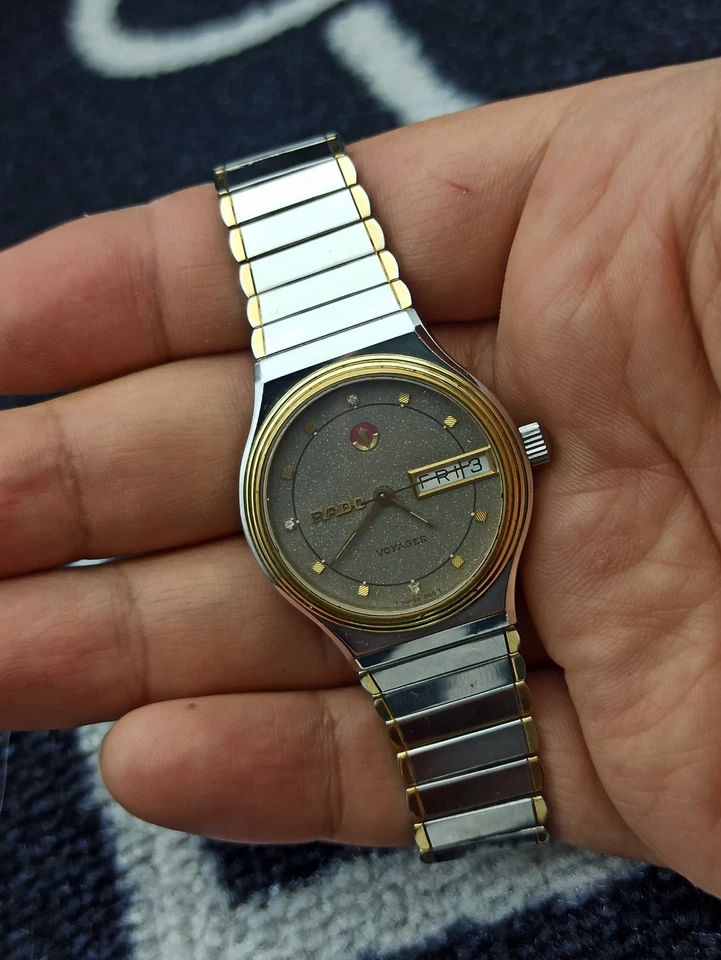 Reloj Rado de Lujo Esfera Plateada Original Suizo Años 70 Unisex Modelo Voyager Dos Tonos Foto 3 de 4
