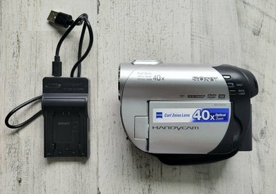 Sony DCR-DVD108 Handycam DVD Camcorder 40X Optical Zoom W/ Battery & Charger 