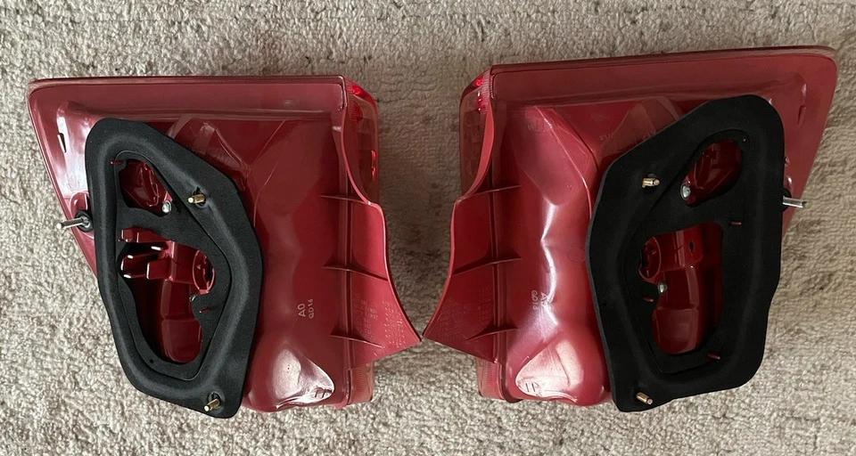 Lámpara trasera izquierda y derecha Toyota Celica 2003 2004 2005 roja OEM nueva Foto 4 de 4