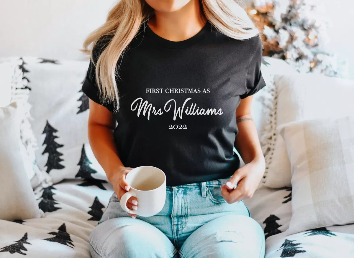 PERSONALISED MRS SURNAME FIRST XMAS T SHIRT CHRISTMAS WIFE GIFT
