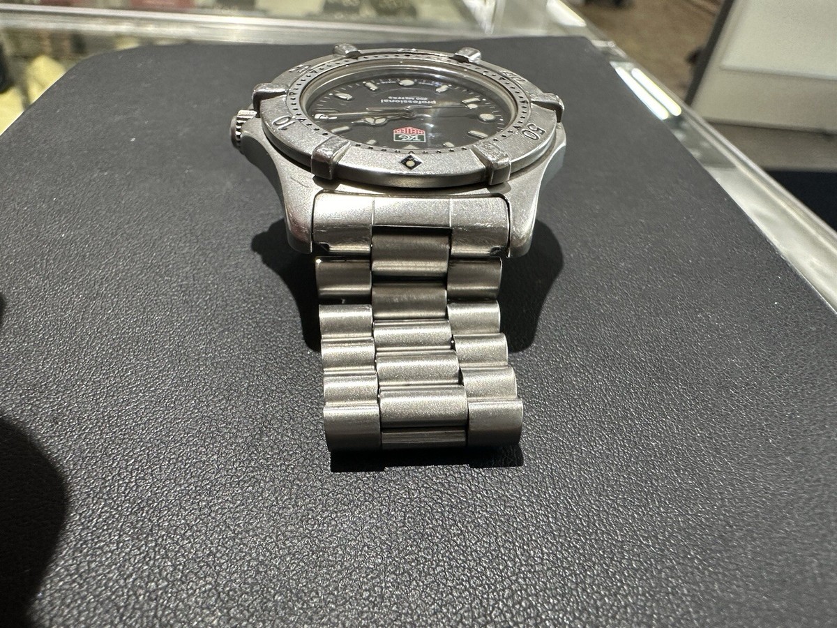 Vintage Tag Heuer 2000 Professional, Ref. WE1110-R, 90’s, 38mm Vintage Tag Heuer 2000 Professional, Ref. WE1110-R, 90’s, 38mm